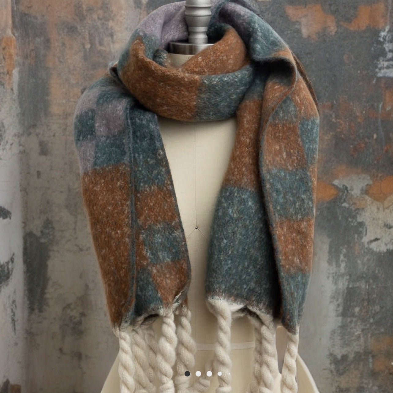 Checkered Scarf with Tassels